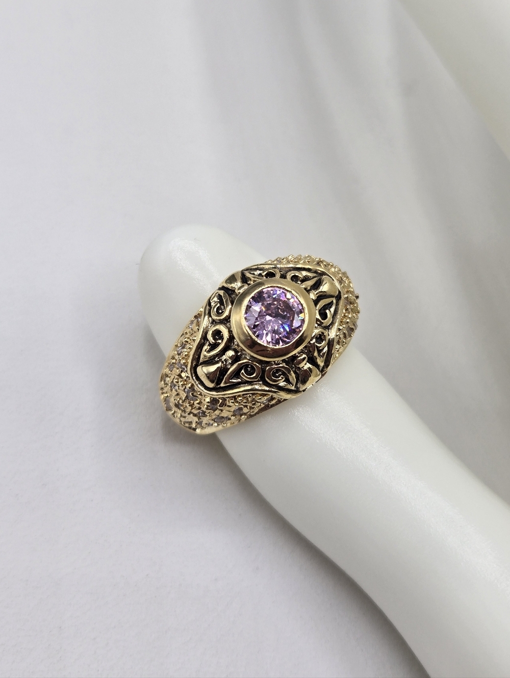Swarovski Crystal Elements Gold Filigree Ring Pink Size 7 Formal Casual